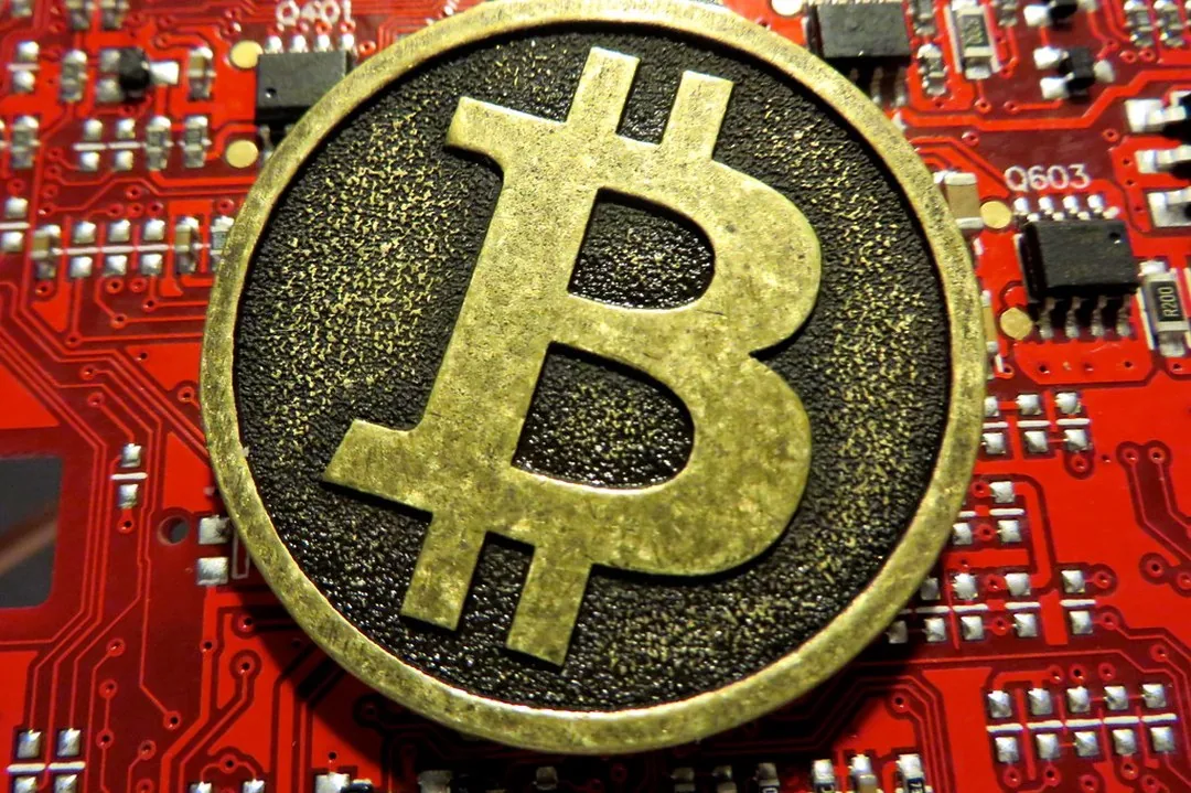BTCfi 섹터 인프라 형상화 비트코인 채굴과 네트워크 기술을 형상화한 암호화폐 데이터 이미지